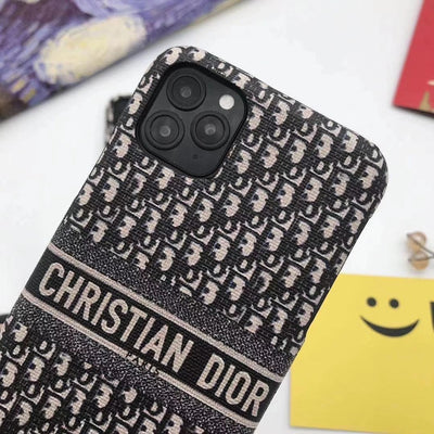 Premium materials ensuring reliable protection for iPhone & Samsung devices.